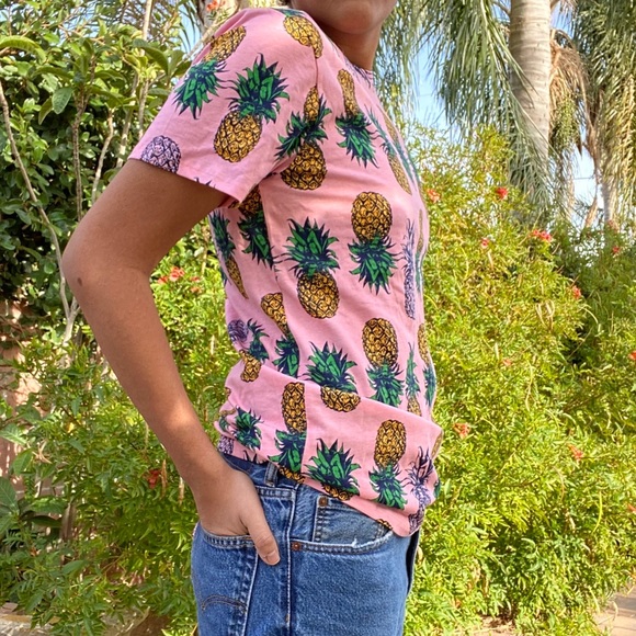 pineapple tee - Picture 3 of 4